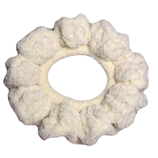 Velvet Scrunchie - Pearl/Ivory